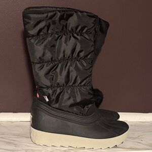 Pajar Black Winter Boots with White Soles size 6L new